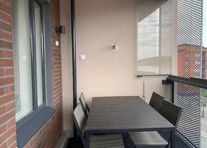 Yhden Makuuhuoneen Satamassa Sauna Ja Iso Parveke *